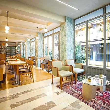 21 Hotel