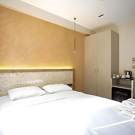 21 Hotel