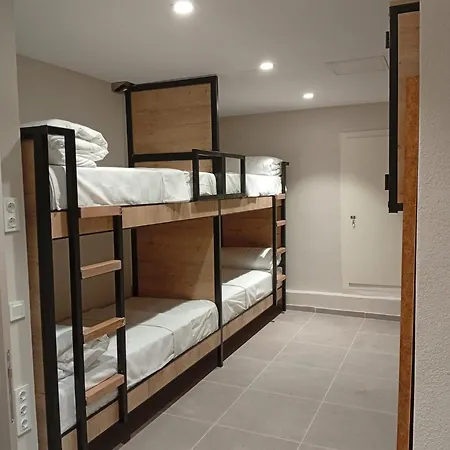 21 * Κωνσταντινούπολη