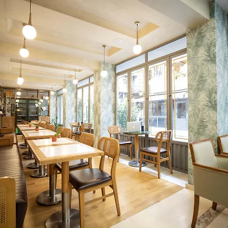 21 Ξενοδοχείο Κωνσταντινούπολη